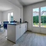 Holiday home 4 Bedroom Lovely Home In Royan