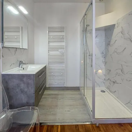 4 Bedroom Amazing Home In Royan Prázdninový dům