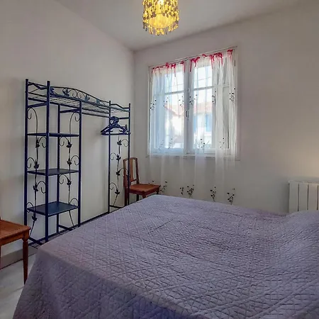 Prázdninový dům 4 Bedroom Amazing Home In Royan Royan