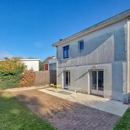 4 Bedroom Amazing Home In Royan * Royan